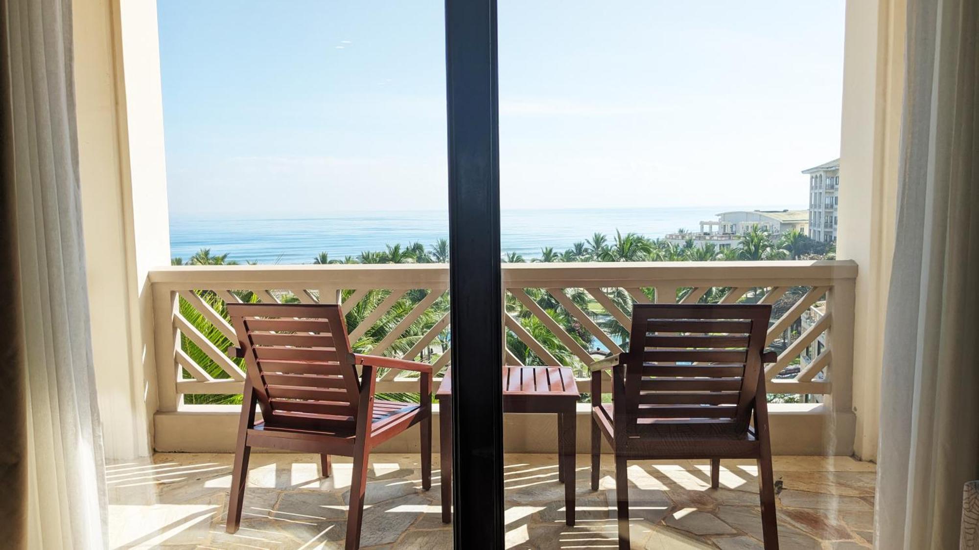 Olalani Resort & Condotel Da Nang Exterior photo